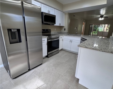 28251 Pine Haven Way - Photo Thumbnail 2