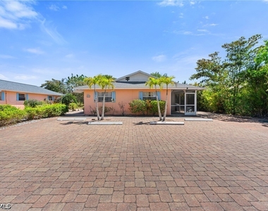 4241 Mariner Lane - Photo Thumbnail 16