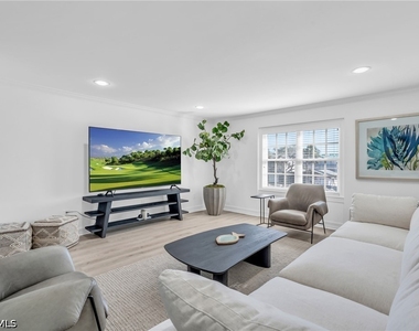 271 Broad Avenue S - Photo Thumbnail 1