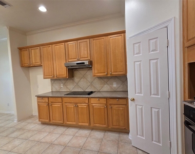 1313 Romero Drive - Photo Thumbnail 15