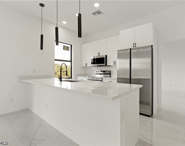 532 Lone Star Lane - Photo Thumbnail 14