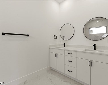 532 Lone Star Lane - Photo Thumbnail 30