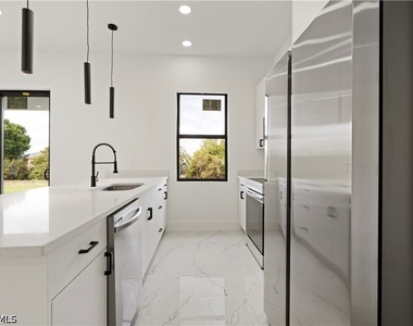 532 Lone Star Lane - Photo Thumbnail 26