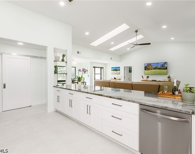 3511 17th Avenue Sw - Photo Thumbnail 6