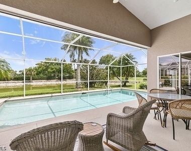 8432 Indian Wells Way - Photo Thumbnail 2