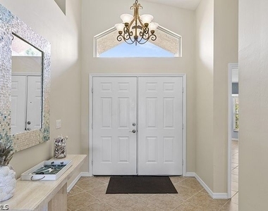 8432 Indian Wells Way - Photo Thumbnail 5