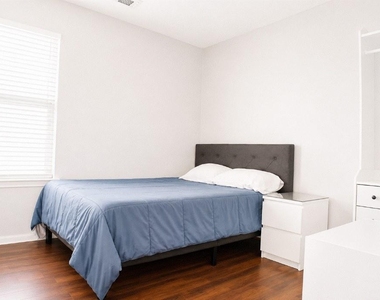 8515 Westknoll Lane - Photo Thumbnail 14