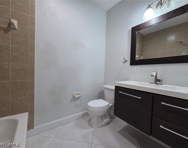 8408 Bernwood Cove Loop - Photo Thumbnail 7