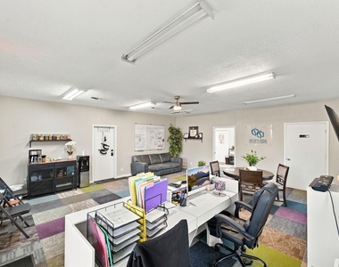 1224 Holland Avenue - Photo Thumbnail 13