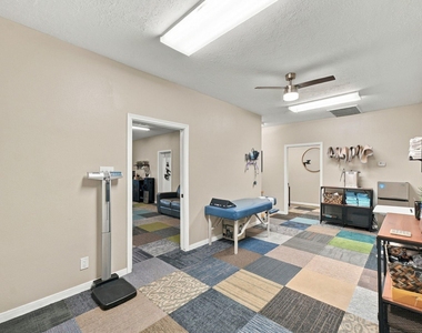 1224 Holland Avenue - Photo Thumbnail 24