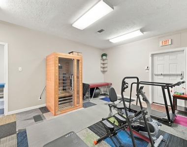 1224 Holland Avenue - Photo Thumbnail 30