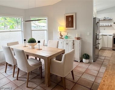 337 Emerald Bay Circle - Photo Thumbnail 10