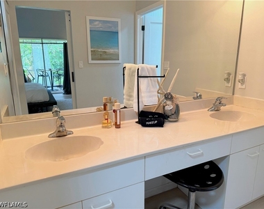 337 Emerald Bay Circle - Photo Thumbnail 17