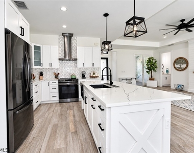 2612 14th Avenue Ne - Photo Thumbnail 11