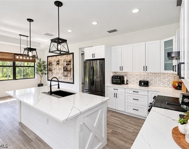 2612 14th Avenue Ne - Photo Thumbnail 10