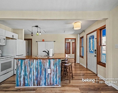 2907 Avenue M 1/2 - Photo Thumbnail 4