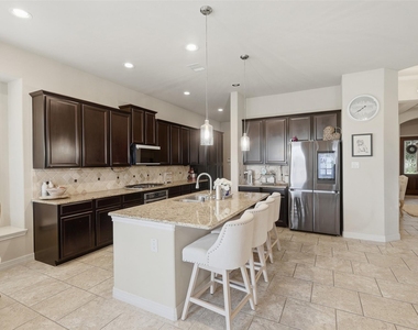 2522 Kinsgate Forest Drive - Photo Thumbnail 5