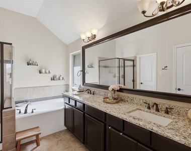 2522 Kinsgate Forest Drive - Photo Thumbnail 19