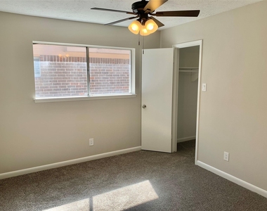 13826 Maisemore Road - Photo Thumbnail 12