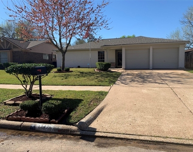 13826 Maisemore Road - Photo Thumbnail 2