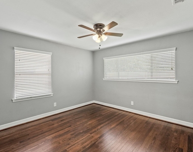 7906 Cedel Drive - Photo Thumbnail 15
