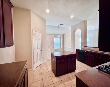 25918 Silver Timbers Lane - Photo Thumbnail 7