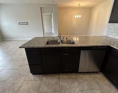 3011 Darlington Court - Photo Thumbnail 6