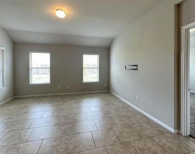 3011 Darlington Court - Photo Thumbnail 3