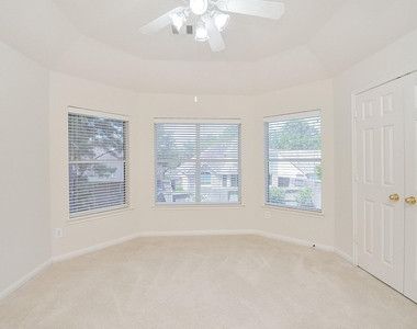 4746 Autumn Orchard Lane - Photo Thumbnail 31