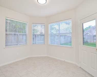 4746 Autumn Orchard Lane - Photo Thumbnail 17