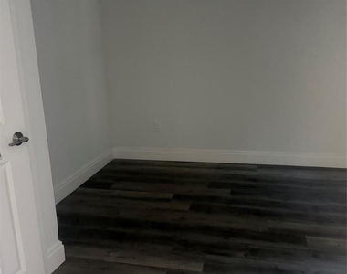 104 Park - Photo Thumbnail 9