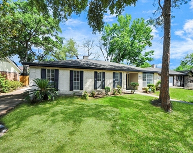 9406 Vickijohn Drive - Photo Thumbnail 1
