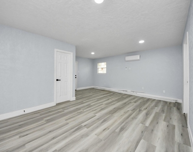 9406 Vickijohn Drive - Photo Thumbnail 36