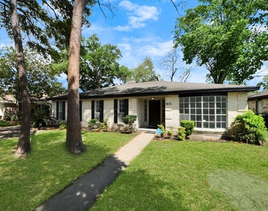 9406 Vickijohn Drive - Photo Thumbnail 8