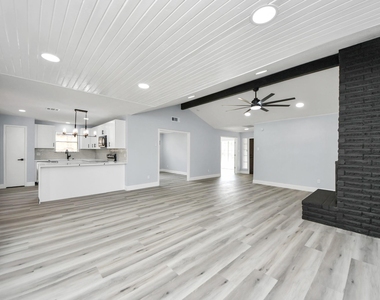 9406 Vickijohn Drive - Photo Thumbnail 19