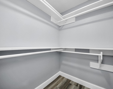 9406 Vickijohn Drive - Photo Thumbnail 43