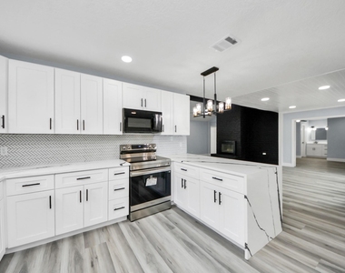 9406 Vickijohn Drive - Photo Thumbnail 33