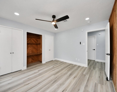 9406 Vickijohn Drive - Photo Thumbnail 27