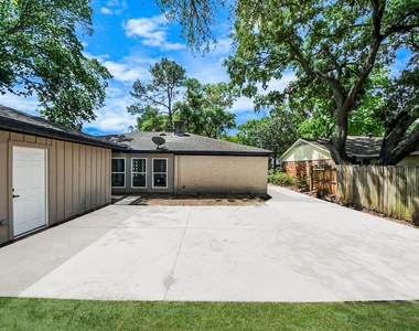 9406 Vickijohn Drive - Photo Thumbnail 12