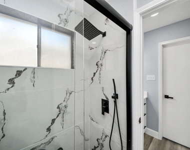9406 Vickijohn Drive - Photo Thumbnail 45