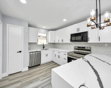 9406 Vickijohn Drive - Photo Thumbnail 30