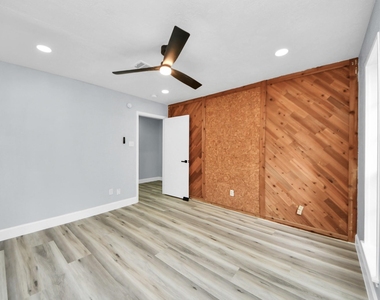 9406 Vickijohn Drive - Photo Thumbnail 26