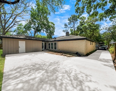 9406 Vickijohn Drive - Photo Thumbnail 11