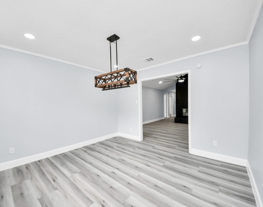 9406 Vickijohn Drive - Photo Thumbnail 21