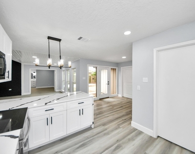 9406 Vickijohn Drive - Photo Thumbnail 32