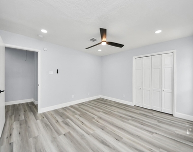 9406 Vickijohn Drive - Photo Thumbnail 23