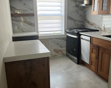 99 Hastings - Photo Thumbnail 9