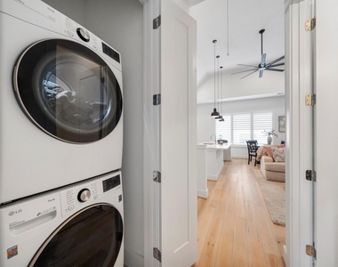 1218 W 24th Street - Photo Thumbnail 17