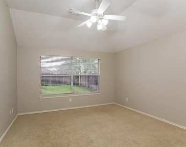 6619 Rockwall Trail Drive - Photo Thumbnail 8