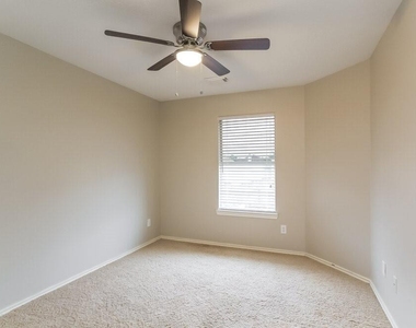 6619 Rockwall Trail Drive - Photo Thumbnail 10
